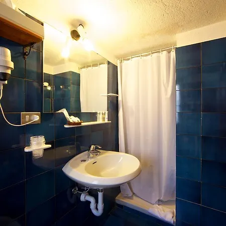 Dolonne Hotel 3*