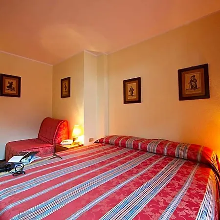 Ξενοδοχείο Dolonne 3*